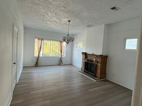2nd image of 723-727 Lincoln Way #2
