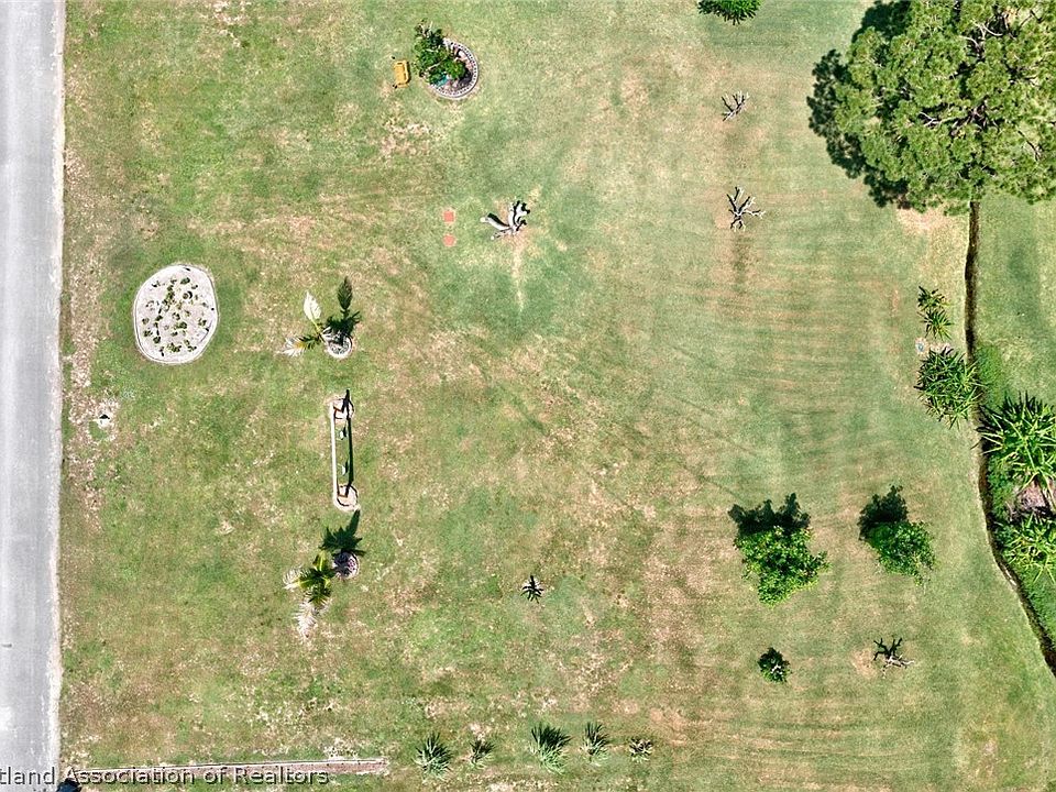 2nd image of 2314 Jackson Dr