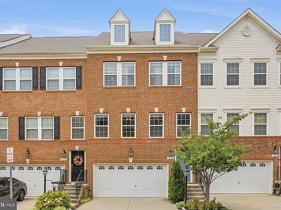 3rd image of 1006 Red Clover Rd
