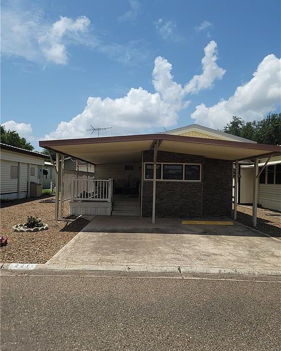 1st image of 221 Rim Dr