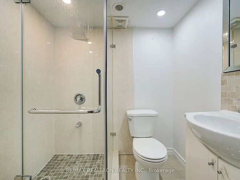 2365 Bur Oak Ave — Photo 25