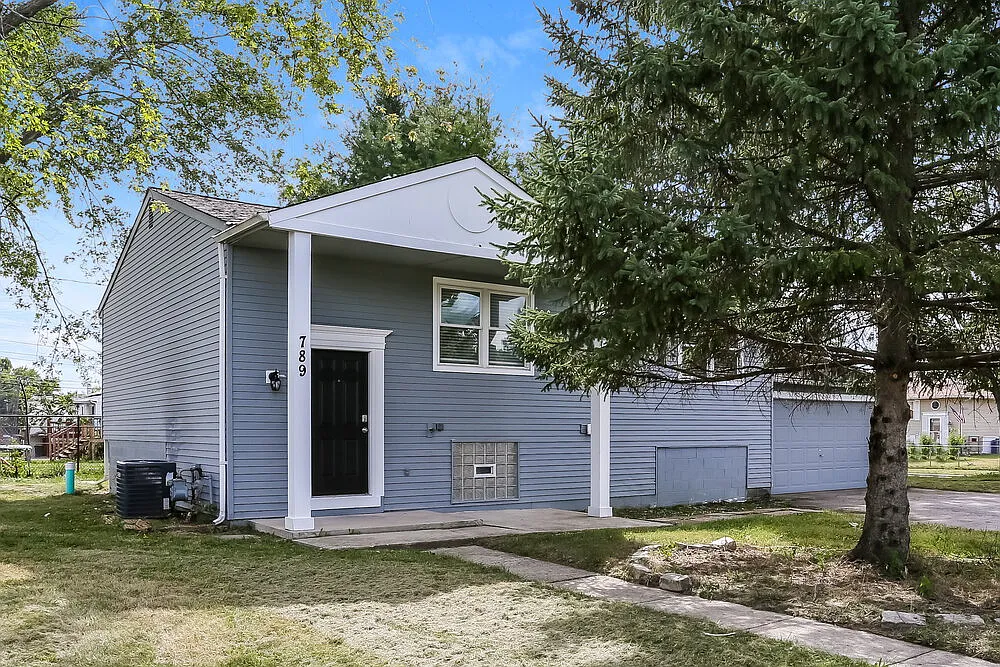 3 bed, 1.5 bath, 1658 sqft, $1,880 — Photo 4
