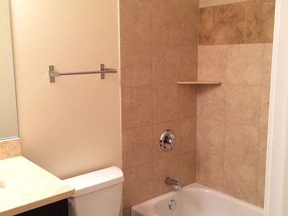 4th image of 2510 N Willetts Ct Unit 2B