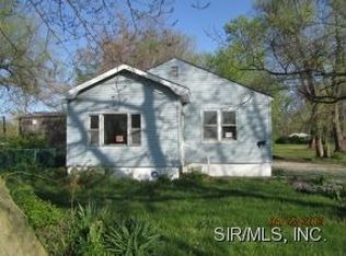 229 Rose Ln, East Saint Louis, IL 62207