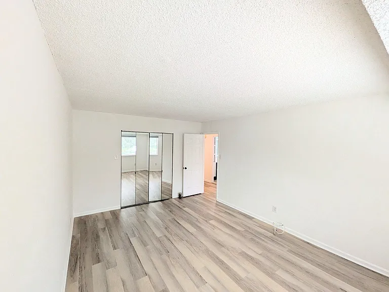 34 Hermitage Dr #34 — Photo 23