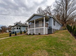 1029 Heather Rd, Bristol, VA 24201
