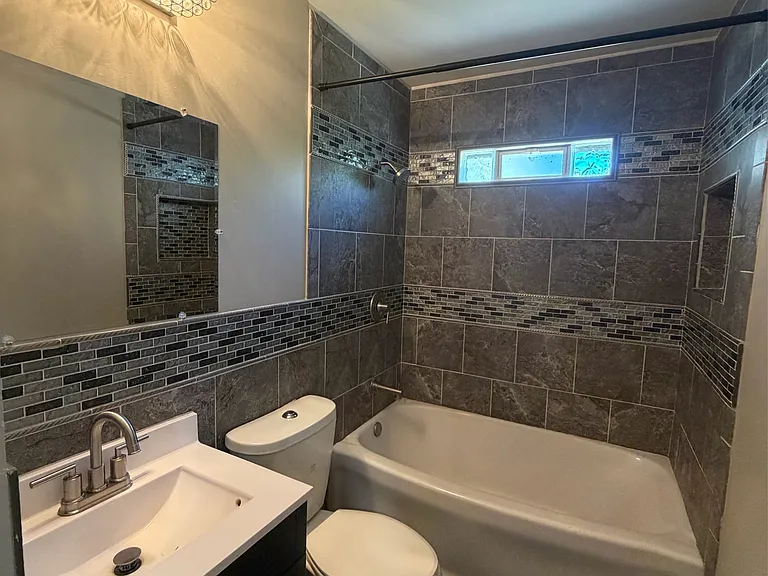 3318 W Jolly Rd — Photo 28