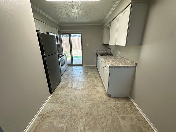 4th image of 8320 Cambridge Rd APT M11