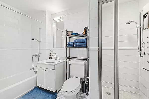 Rented by Nest Seekers International | media 9