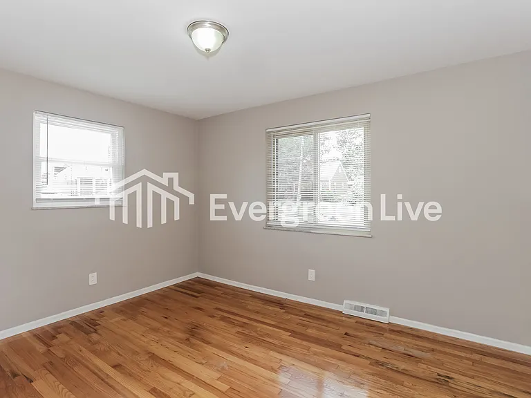 4293 Alex Ave — Photo 8