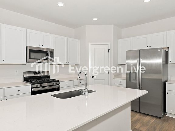 5th image of 312 Deer Ridge Way