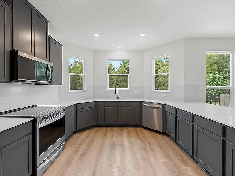 612 Saint Cindys Way — Photo 6
