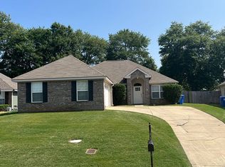 627 Linden Ln, Prattville, AL 36066