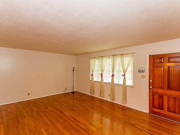 5th image of 9041 Shenandoah Dr