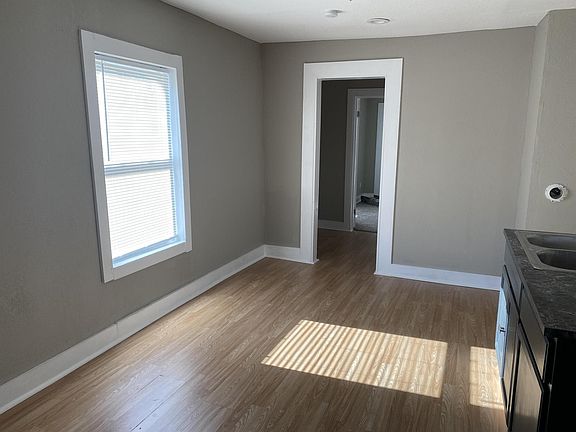 2nd image of 2538 Woodland Ave #A
