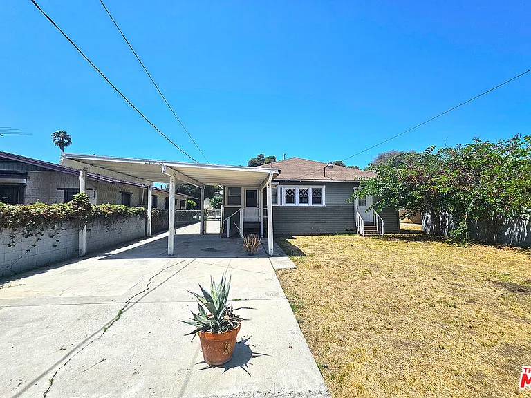 648 N Heliotrope Dr — Photo 26