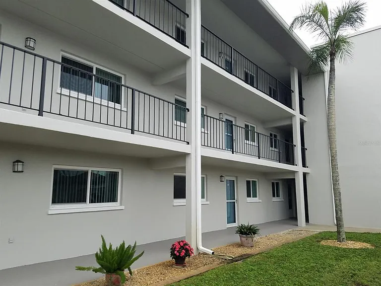 649 Tamiami Trl S #304 — Photo 14