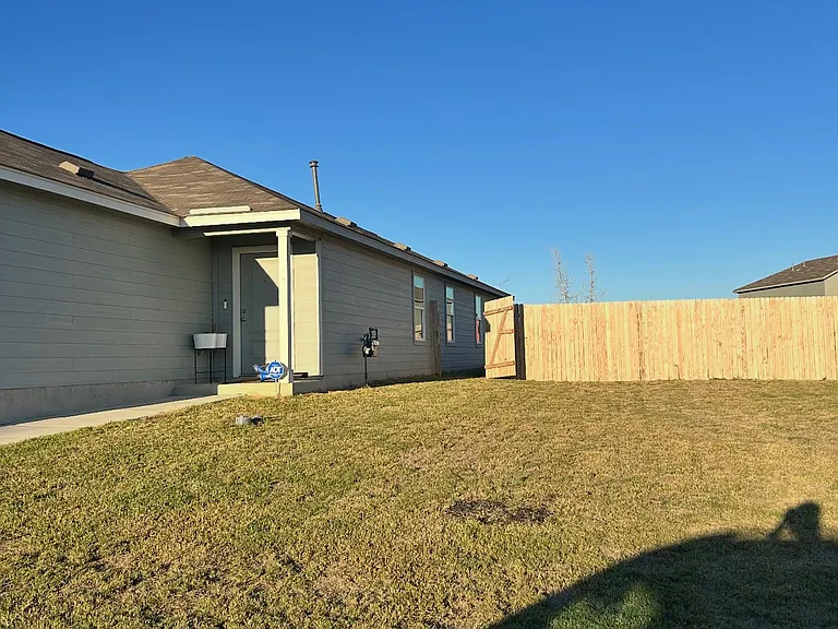 3664 Millbrook Way — Photo 2