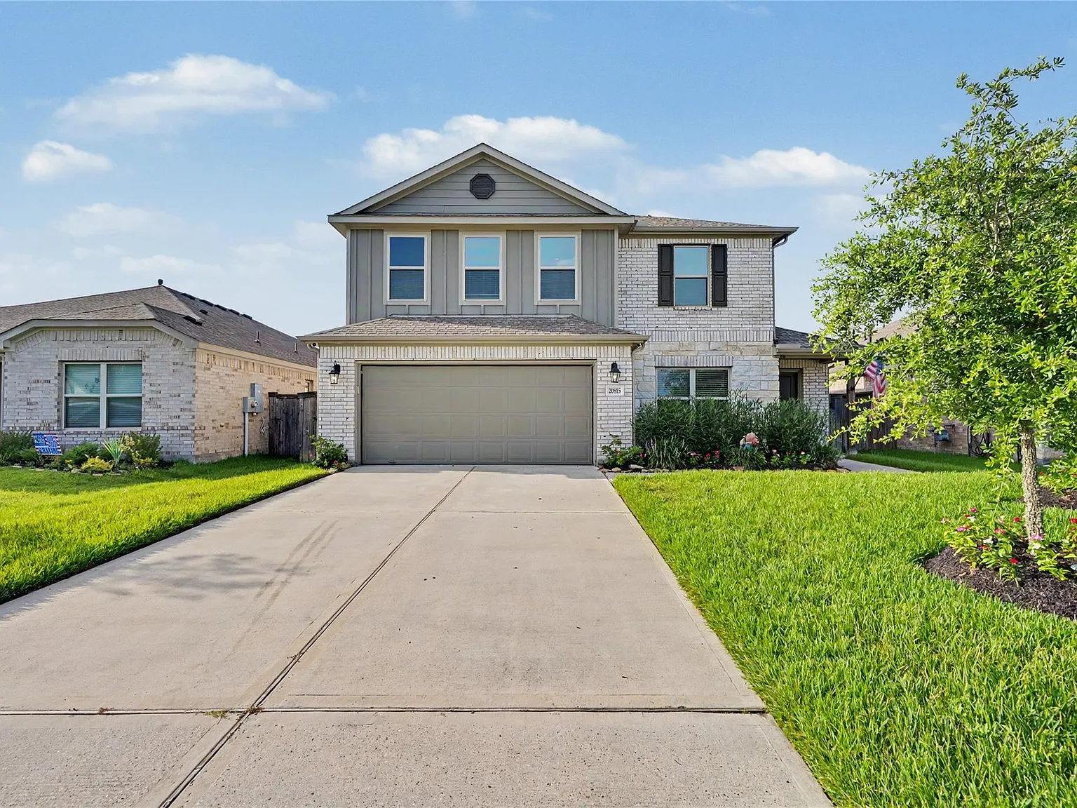 4 bed, 2.5 bath, 2404 sqft, $2,250 — Photo 1