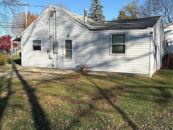 3rd image of 720 E Jefferson St