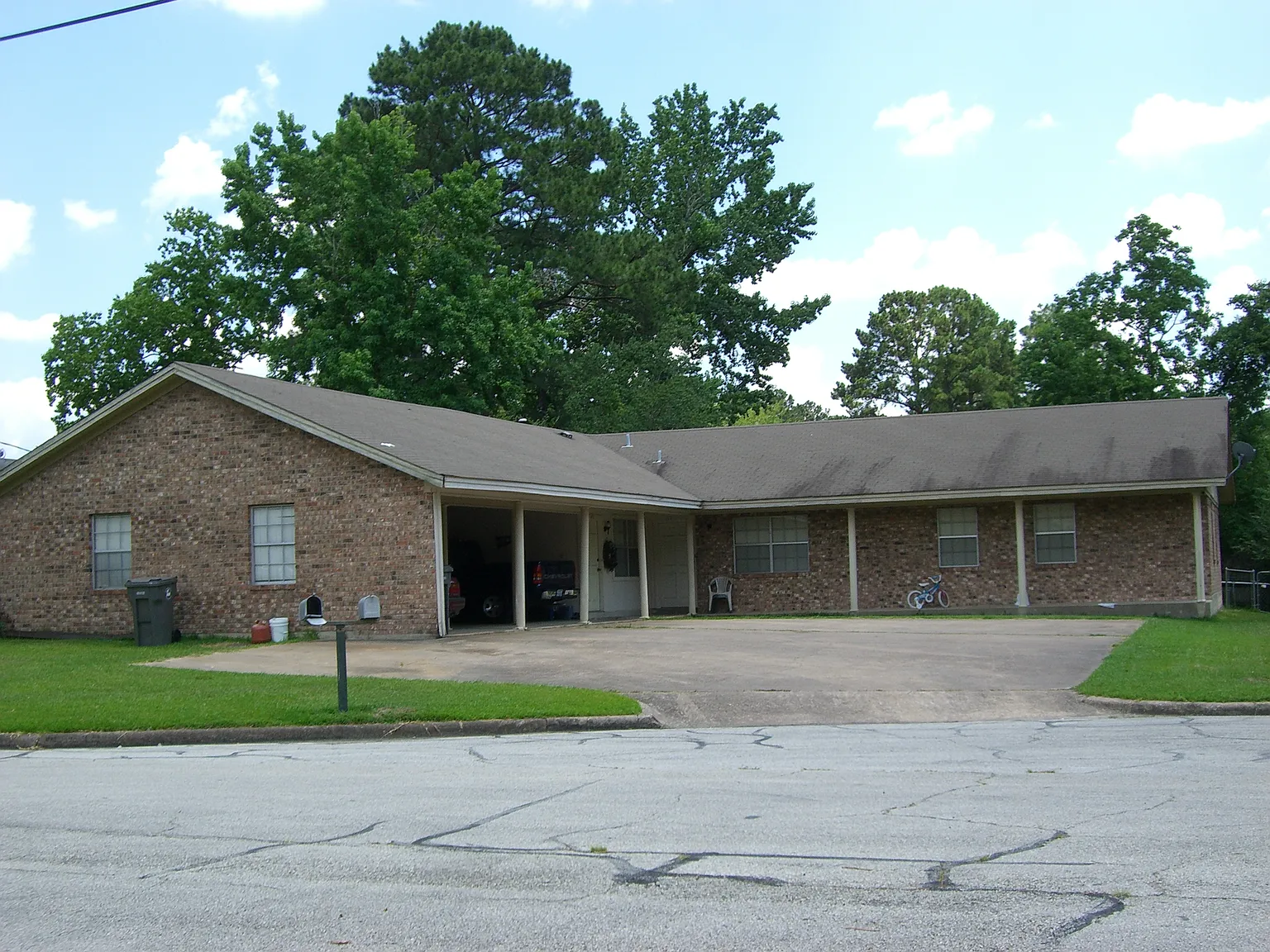 112 Gatewood Ln — Photo 1