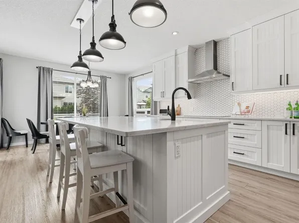 73 Morningside Cir N, Airdrie, AB T4B 0L7