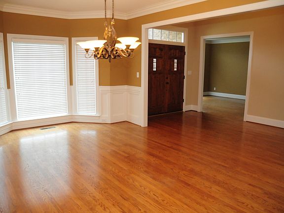 5th image of 6228 McKibbin Cir