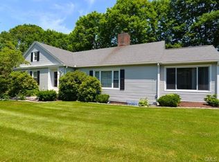 2 Old Farm Rd, Danbury, CT 06810