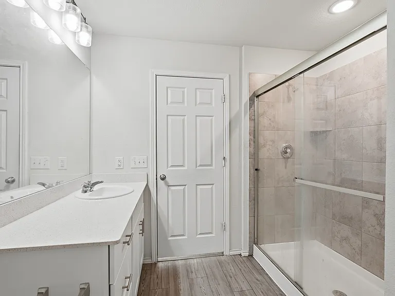 933 Dressage Dr — Photo 14