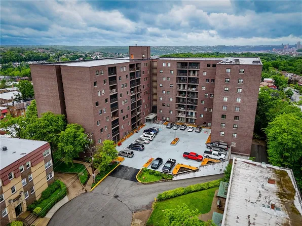 5600 Munhall Rd APT 201, Pittsburgh, PA 15217