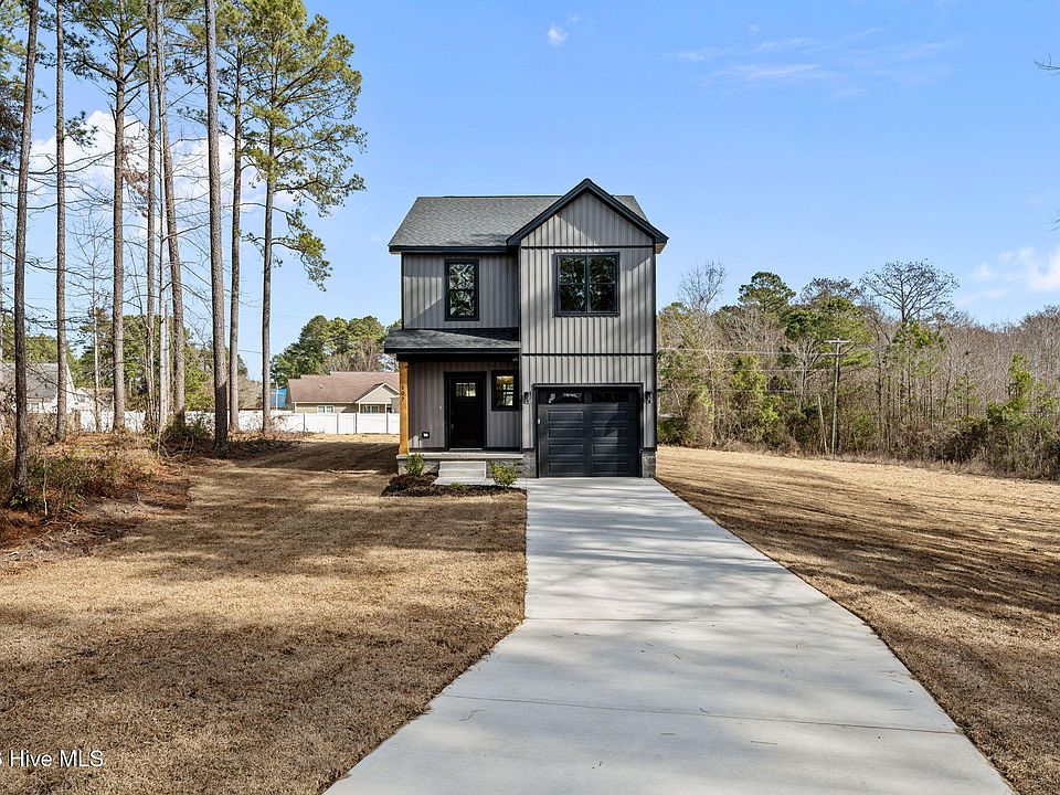 1st image of 107 Maple Court