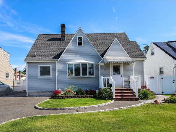 148 34th Street, Lindenhurst, NY 11757