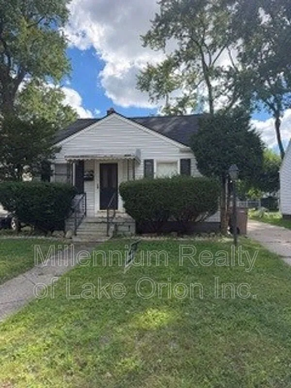2 bed, 1.0 bath, 960 sqft, $1,195 — Photo 1