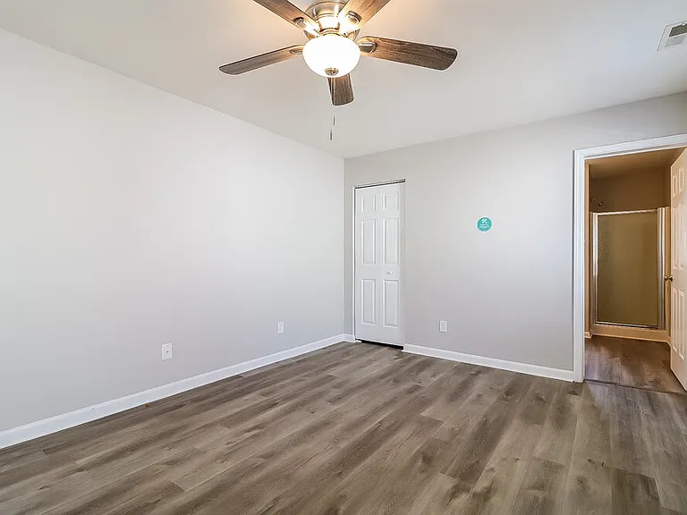 2826 Filbert St — Photo 12
