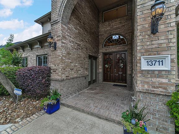 2nd image of 13711 Via Toscano Ln