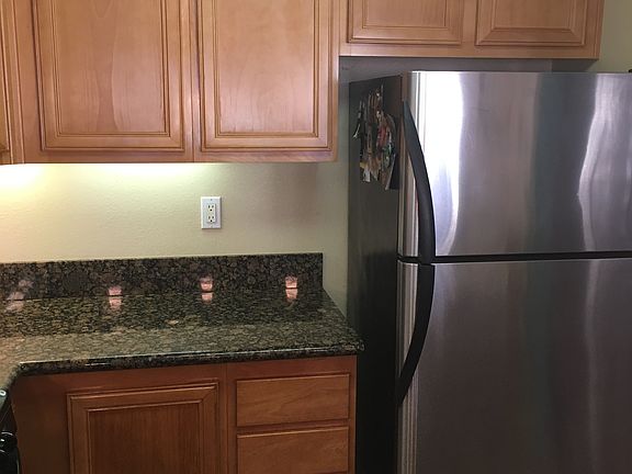 3rd image of 2744 B St Unit 207