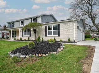 52556 Belle Crst, Shelby Township, MI 48316