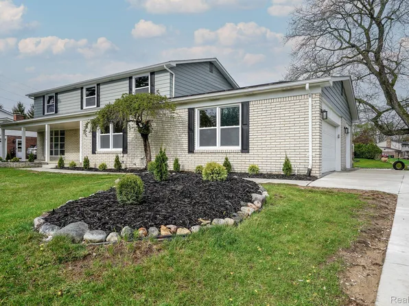 52556 Belle Crst, Shelby Township, MI 48316