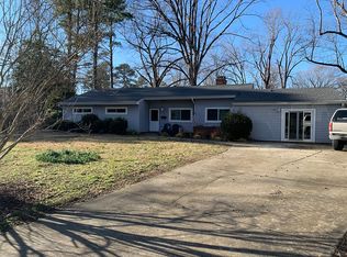 7 Wallace Cir, Newport News, VA 23606
