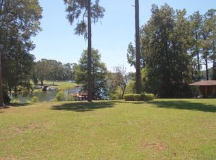 1272 Summerford Ln, Manning, SC 29102