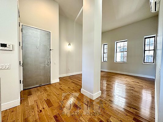 2nd image of 72 Willoughby St APT 3H