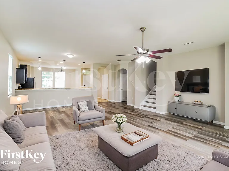 3310 Hidden Meadows Ct — Photo 4