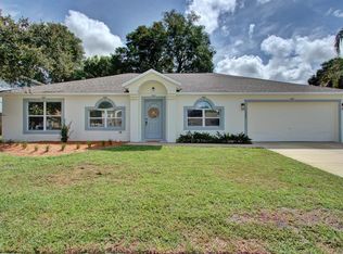 1363 Lazy River Ln, Deland, FL 32720
