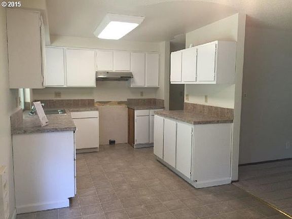 2nd image of 5800 NE 39th St