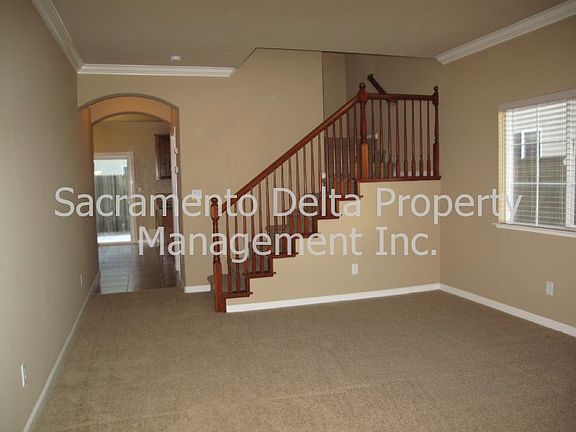 2nd image of 1610 Grey Bunny Dr