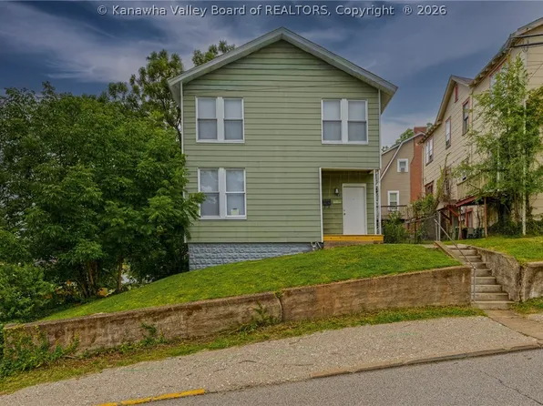 949 Somerset Dr, Charleston, WV 25302