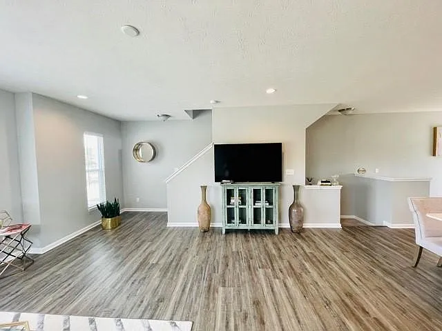 2911 Kirkbride Way — Photo 6