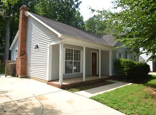 7901 Ambleside Dr, Charlotte, NC 28216