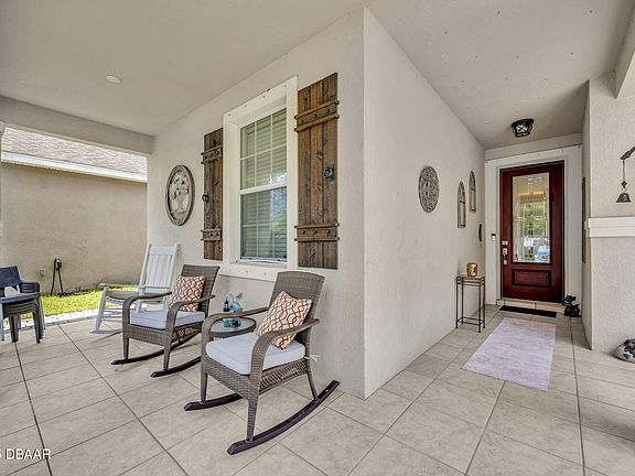 5th image of 121 Grande Berwick Ct