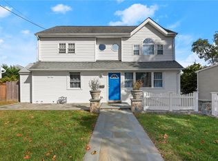 72 Mathews St, Stamford, CT 06902